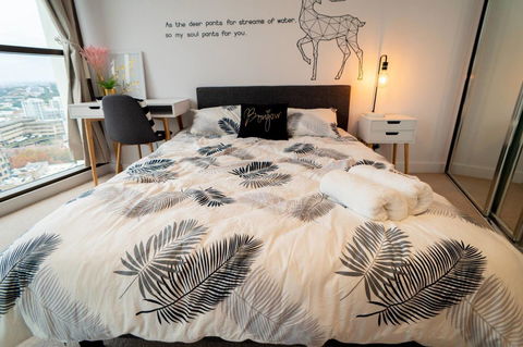 Two Bedroom Darling Harbour Apt Chinatown CBD UTS - Cruises Travel 18