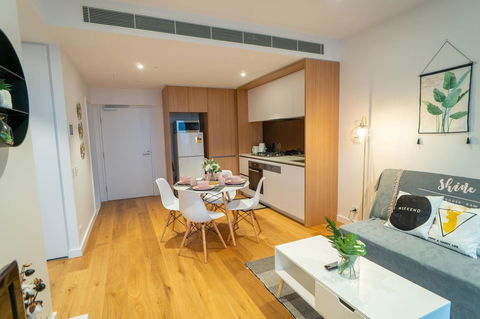 Two Bedroom Darling Harbour Apt Chinatown CBD UTS - Cruises Travel 36