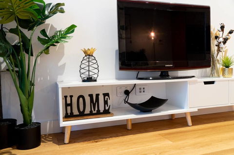 Two Bedroom Darling Harbour Apt Chinatown CBD UTS - Cruises Travel 11