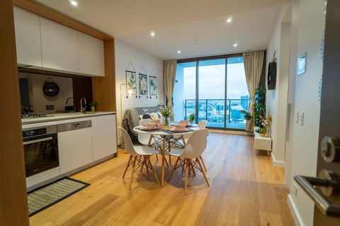 Two Bedroom Darling Harbour Apt Chinatown CBD UTS - Cruises Travel 0