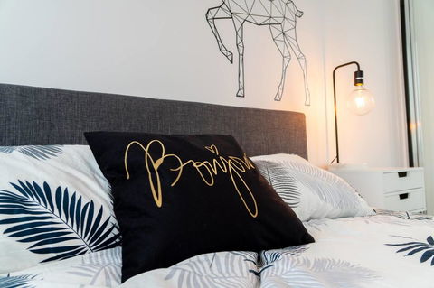 Two Bedroom Darling Harbour Apt Chinatown CBD UTS - Cruises Travel 42