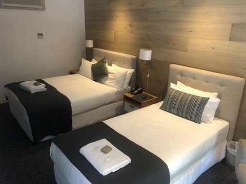 Crown Hotel Surry Hills - Cruises Travel 11