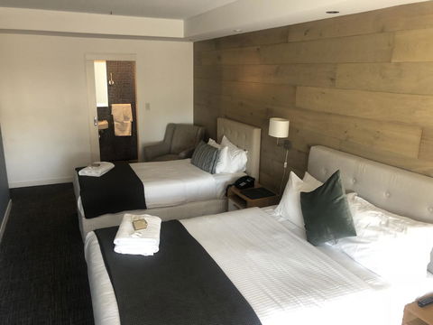 Crown Hotel Surry Hills - Cruises Travel 16