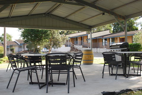 Fern Bay Motel - Cruises Travel 29