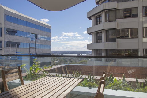 Cozy Apartment With Harbour Bridge View In Bondi - Tourism Guide 7