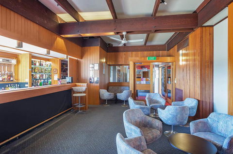 Black Dolphin Resort Motel & Apartments - Travel Search 39