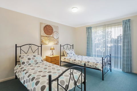 Black Dolphin Resort Motel & Apartments - Travel Search 2