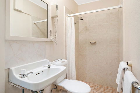 Black Dolphin Resort Motel & Apartments - Travel Search 17