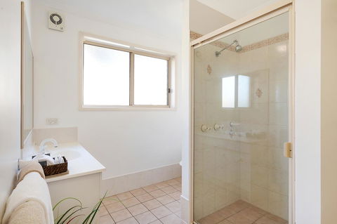 Black Dolphin Resort Motel & Apartments - Travel Search 3