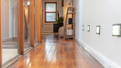 2 Bed House + Loft In Pyrmont - Cruises Travel 18