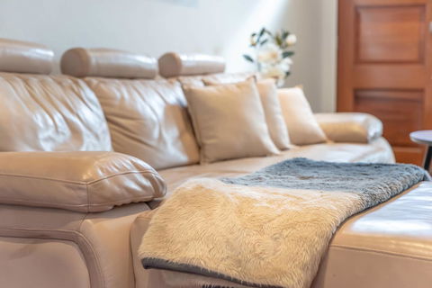 2 Bed House + Loft In Pyrmont - Cruises Travel 9