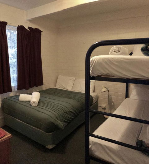 Kon Tiki Apartments - Cruises Travel 10