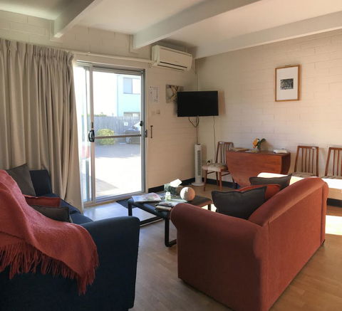 Kon Tiki Apartments - Cruises Travel 16