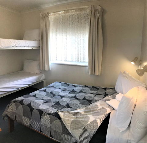 Kon Tiki Apartments - Cruises Travel 6