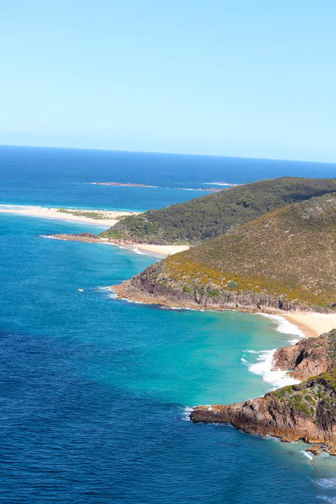Marty's @ Little Beach - Cruises Travel 9
