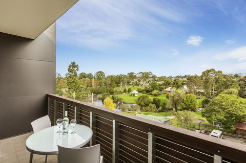 Quest Nowra - Travel Agents 4