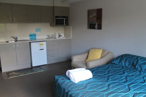 Strathfield Executive Accommodation - Cruises Travel 7