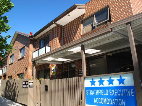 Strathfield Executive Accommodation - Cruises Travel 9