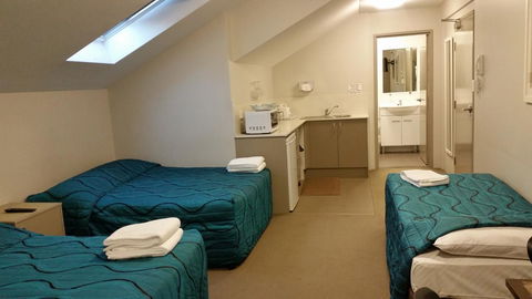 Strathfield Executive Accommodation - Cruises Travel 5
