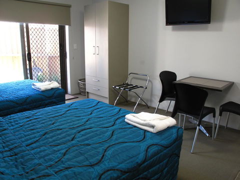 Strathfield Executive Accommodation - Cruises Travel 42