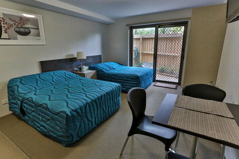 Strathfield Executive Accommodation - Cruises Travel 4