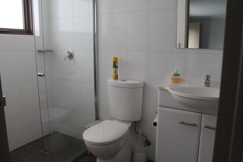 Strathfield Executive Accommodation - Cruises Travel 16