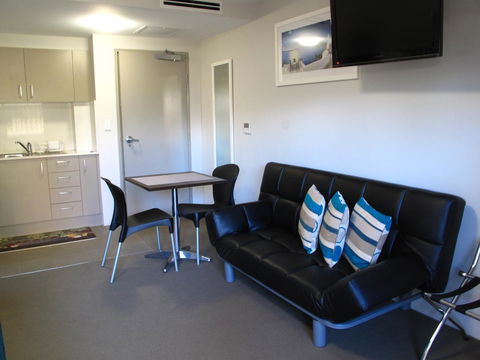 Strathfield Executive Accommodation - Cruises Travel 35