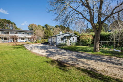 Bowral Escape - Travel Search 4