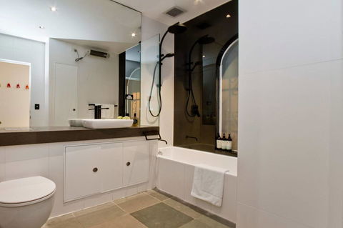 3 Storey Home Close Walk To Fox Studios SCG & City - Cruises Travel 27