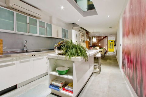 3 Storey Home Close Walk To Fox Studios SCG & City - Cruises Travel 6