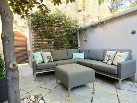 3 Storey Home Close Walk To Fox Studios SCG & City - Cruises Travel 4