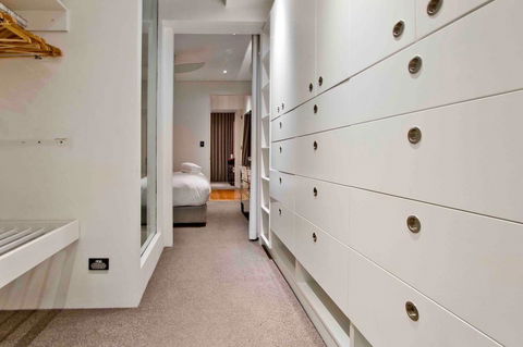 3 Storey Home Close Walk To Fox Studios SCG & City - Cruises Travel 19