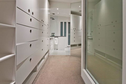 3 Storey Home Close Walk To Fox Studios SCG & City - Cruises Travel 3