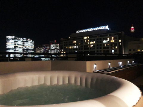 Darling Harbour Penthouse Views+Jacuzzi - Cruises Travel 13