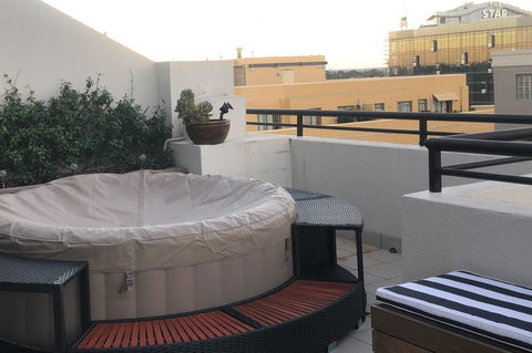 Darling Harbour Penthouse Views+Jacuzzi - Cruises Travel 14