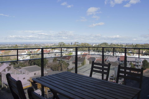 Brand New One Bedroom Apartment In Bondi Junction - Tourism Guide 8