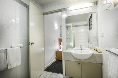 Mercure Darwin Airport Resort - Cruises Travel 24