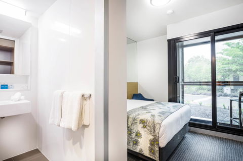 Mercure Darwin Airport Resort - Cruises Travel 10
