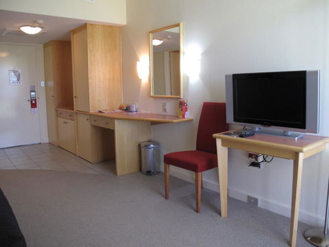 Crowne Plaza Alice Springs Lasseters, An IHG Hotel - Travel Search 10