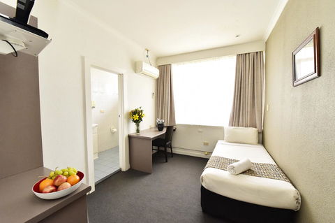 Diplomat Hotel Alice Springs - Tourism Guide 35