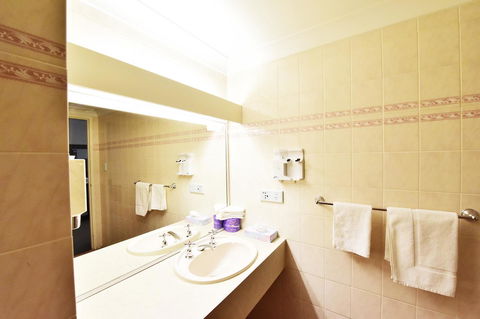 Diplomat Hotel Alice Springs - Tourism Guide 27