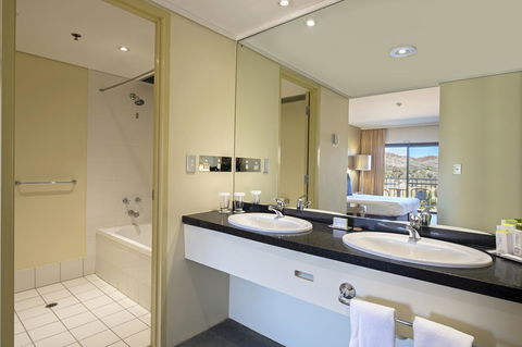 DoubleTree By Hilton Alice Springs - Travel Search 36