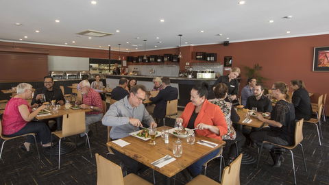 Stay At Alice Springs Hotel - Travel Search 32