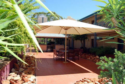 Stay At Alice Springs Hotel - Travel Search 8