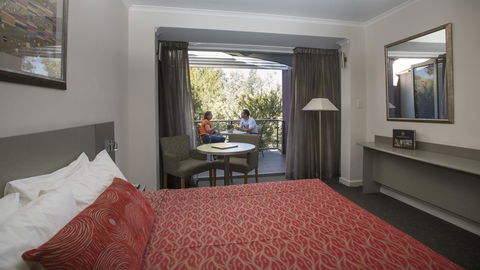 Stay At Alice Springs Hotel - Travel Search 2