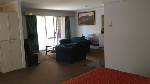Stay At Alice Springs Hotel - Travel Search 21