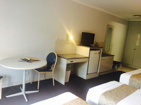 Stay At Alice Springs Hotel - Travel Search 24