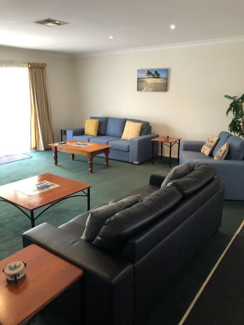Beaches Serviced Apartments - Cruises Travel 7