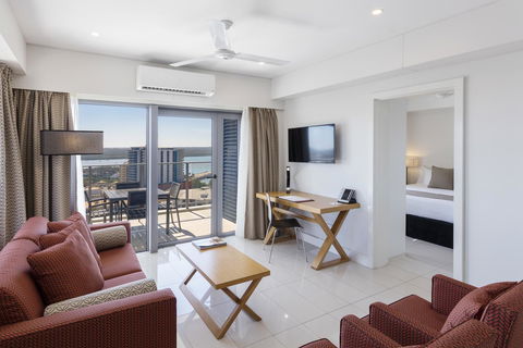 Oaks Darwin Elan Hotel - Cruises Travel 12