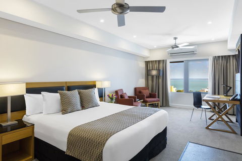 Oaks Darwin Elan Hotel - Cruises Travel 1